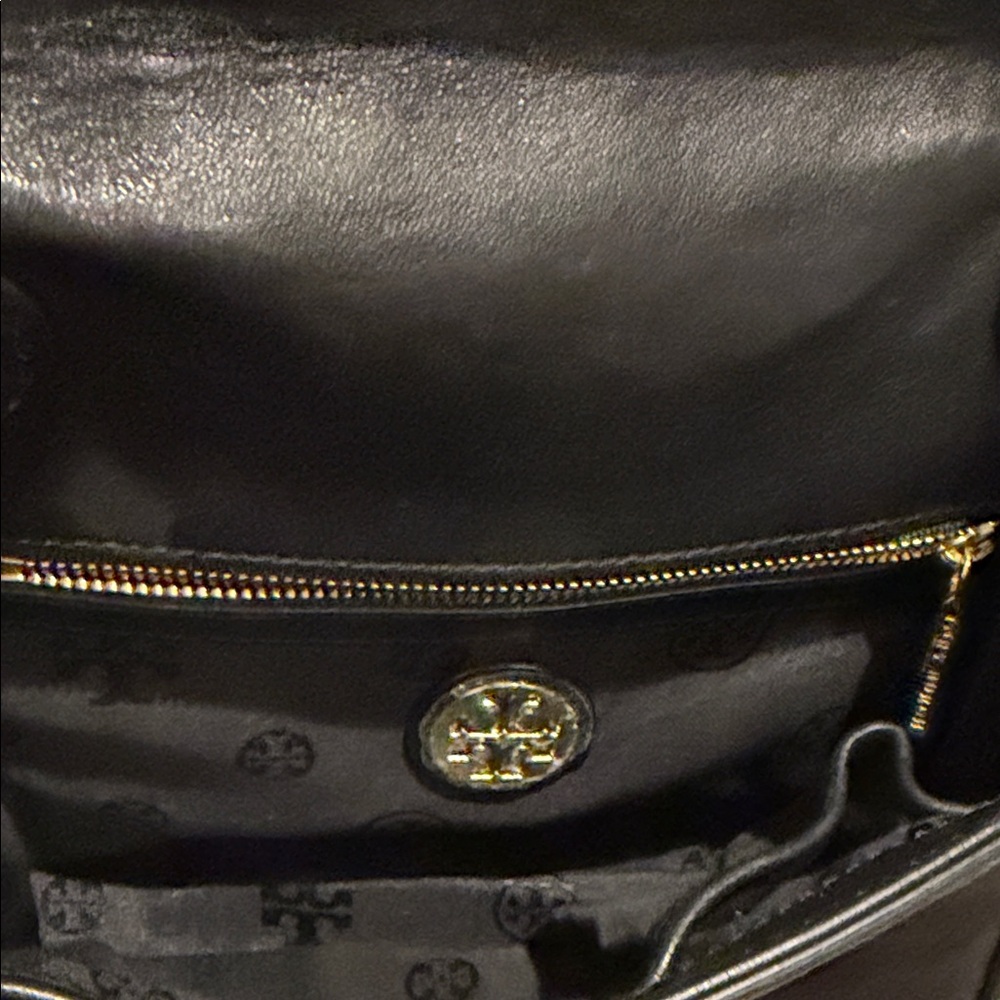 Tory Burch Black Quilted Chain-Handle Shoulder Bag - Picture 4 of 5